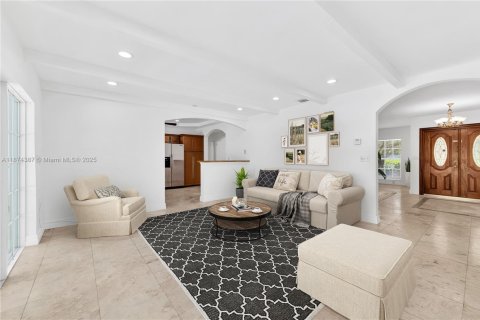 House in Palmetto Bay, Florida 4 bedrooms, 276.76 sq.m. № 1921961 - photo 5