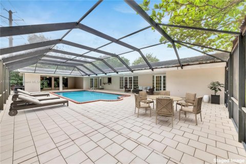 House in Palmetto Bay, Florida 4 bedrooms, 276.76 sq.m. № 1921961 - photo 13