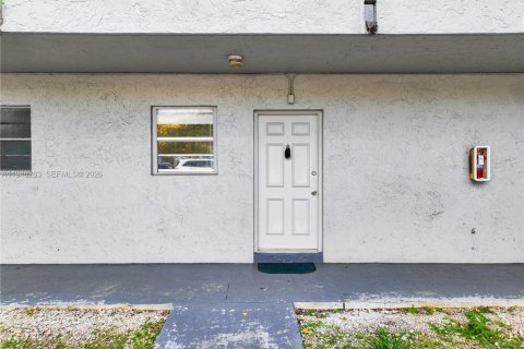 Copropriété à vendre à Palmetto Bay, Floride: 1 chambre, 61.69 m2 № 2004330 - photo 1