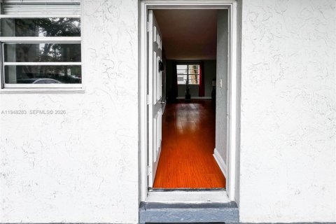 Copropriété à vendre à Palmetto Bay, Floride: 1 chambre, 61.69 m2 № 2004330 - photo 2