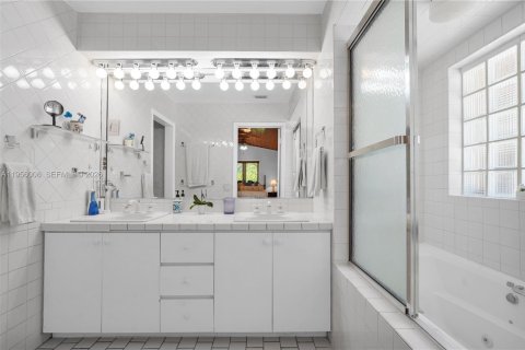 Снять в аренду виллу или дом в Пайнкрест, Флорида 5 спален, 300.45м2, № 2020425 - фото 16