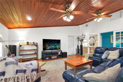 Снять в аренду виллу или дом в Пайнкрест, Флорида 5 спален, 300.45м2, № 2020425 - фото 11