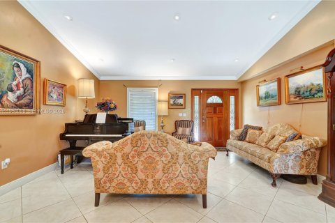 Снять в аренду виллу или дом в Пайнкрест, Флорида 5 спален, 300.45м2, № 2020425 - фото 4