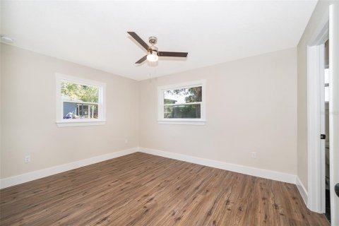 House in Orlando, Florida 3 bedrooms, 130.43 sq.m. № 1725382 - photo 14
