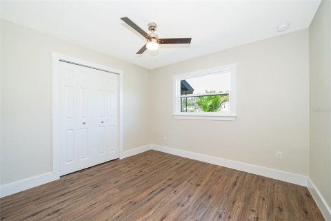 House in Orlando, Florida 3 bedrooms, 130.43 sq.m. № 1725382 - photo 18
