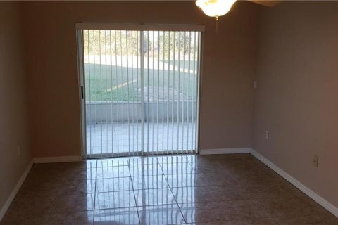 Casa en alquiler en Clermont, Florida, 1 dormitorio, 51.1 m2 № 2437360 - foto 3