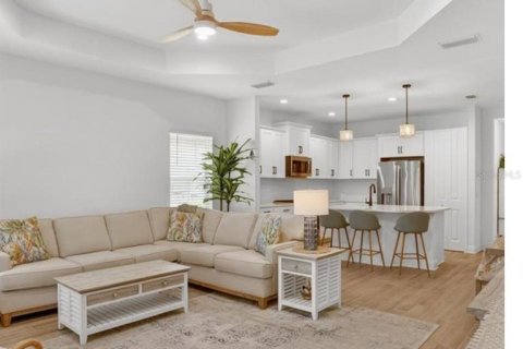 House in Parrish, Florida 2 bedrooms, 140.47 sq.m. № 2140524 - photo 8