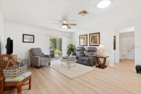 Casa en alquiler en The Villages, Florida, 3 dormitorios, 117.52 m2 № 1870619 - foto 12