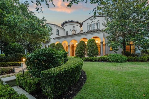 Villa ou maison à vendre à Orlando, Floride: 6 chambres, 616.96 m2 № 1765230 - photo 1