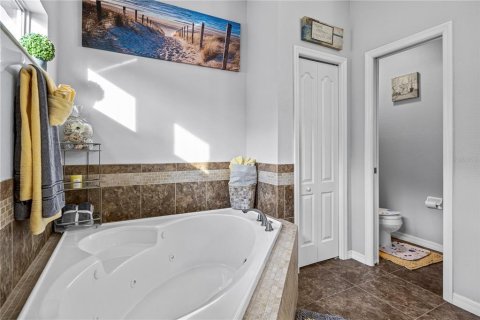Casa en venta en Tampa, Florida, 5 dormitorios, 321.44 m2 № 1590139 - foto 16