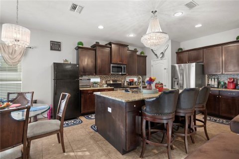 Casa en venta en Tampa, Florida, 5 dormitorios, 321.44 m2 № 1590139 - foto 28