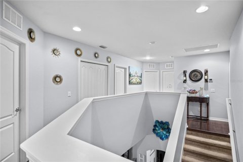 Casa en venta en Tampa, Florida, 5 dormitorios, 321.44 m2 № 1590139 - foto 8