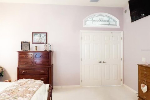 House in The Villages, Florida 3 bedrooms, 195.75 sq.m. № 1884199 - photo 29