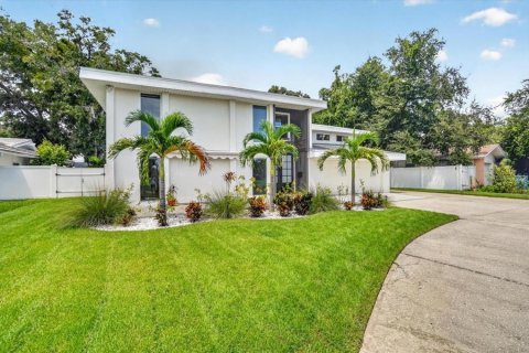 Villa ou maison à vendre à Saint Petersburg, Floride: 3 chambres, 292.64 m2 № 2410348 - photo 11