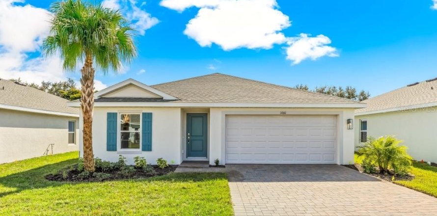 House in Port Charlotte, Florida 5 bedrooms, 158.68 sq.m. № 2152394