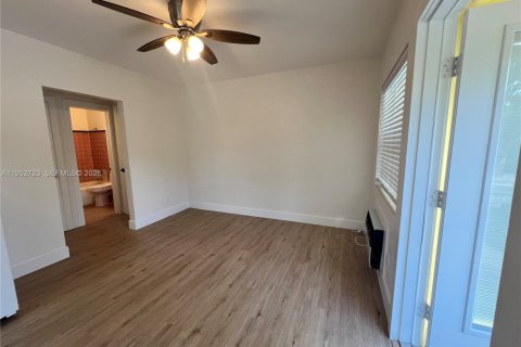 Villa ou maison à Lake Worth, Floride 1 chambre, 46.45 m2 № 2008576