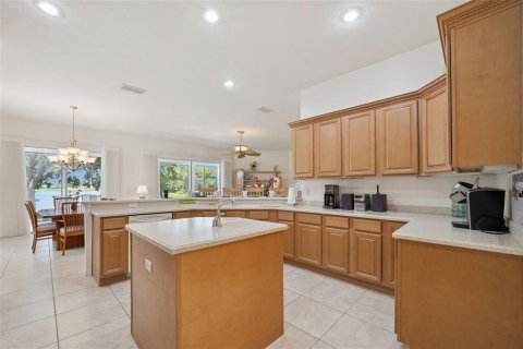 House in Leesburg, Florida 3 bedrooms, 238.85 sq.m. № 2114502 - photo 12