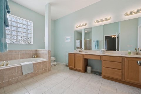 House in Leesburg, Florida 3 bedrooms, 238.85 sq.m. № 2114502 - photo 20