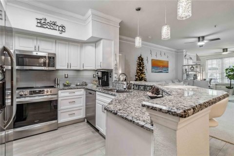 Condo in Sarasota, Florida, 2 bedrooms  № 1732192 - photo 7