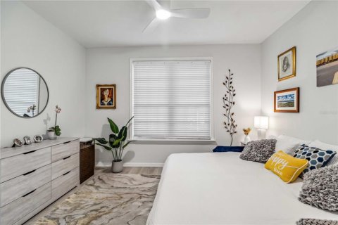 Condo in Sarasota, Florida, 2 bedrooms  № 1732192 - photo 29