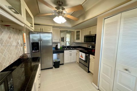 Condominio en venta en Margate, Florida, 2 dormitorios, 92.9 m2 № 2016629 - foto 7