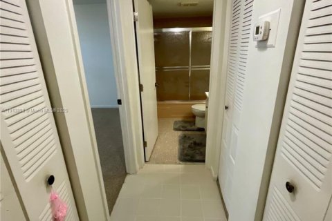 Condominio en venta en Margate, Florida, 2 dormitorios, 92.9 m2 № 2016629 - foto 14