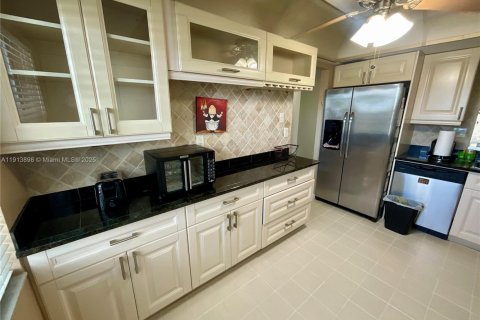 Condominio en venta en Margate, Florida, 2 dormitorios, 92.9 m2 № 2016629 - foto 8