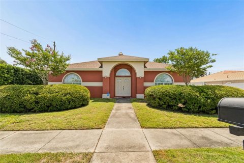 Casa en venta en Seminole, Florida, 4 dormitorios, 214.05 m2 № 2134345 - foto 3
