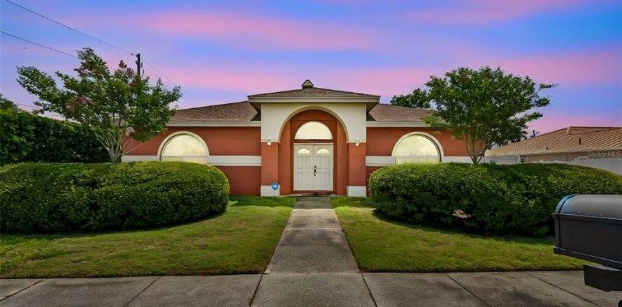 Casa en Seminole, Florida 4 dormitorios, 214.05 m2 № 2134345