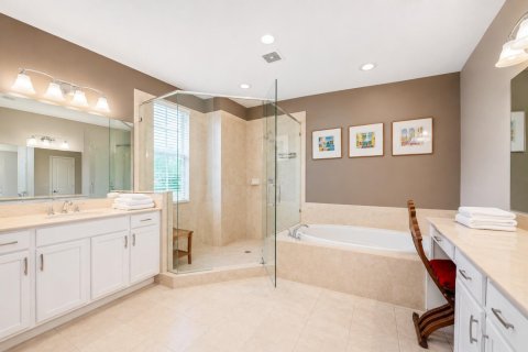 House in Fort Lauderdale, Florida 3 bedrooms, 231.98 sq.m. № 2172172 - photo 21