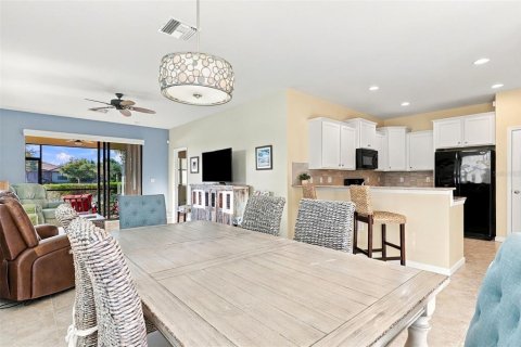 Villa ou maison à vendre à Bradenton, Floride: 2 chambres, 143.35 m2 № 2431697 - photo 11