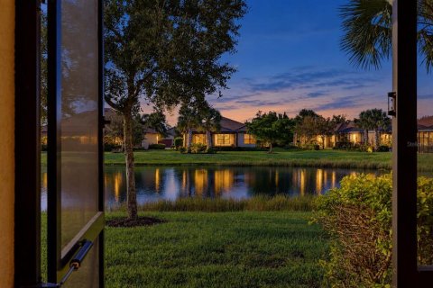 Villa ou maison à vendre à Bradenton, Floride: 2 chambres, 143.35 m2 № 2431697 - photo 4