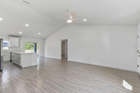 House in Ocala, Florida 3 bedrooms, 123.93 sq.m. № 2396635 - photo 7