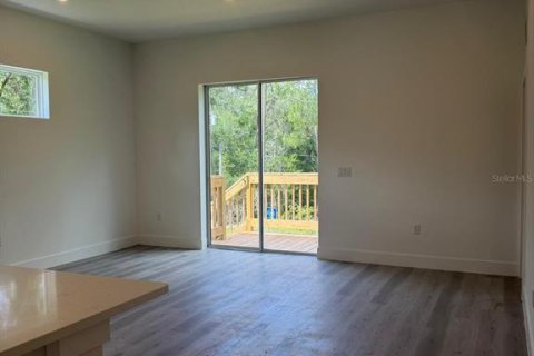 Apartamento en alquiler en Citrus Springs, Florida, 3 dormitorios, 125.42 m2 № 2198638 - foto 5