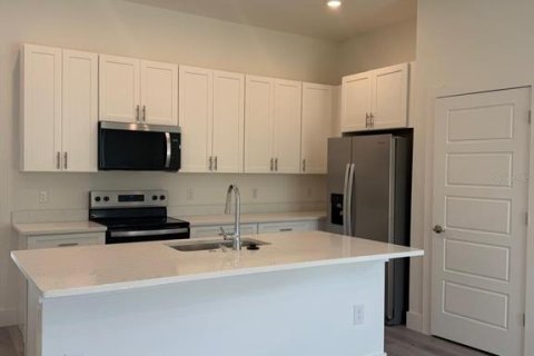 Apartamento en alquiler en Citrus Springs, Florida, 3 dormitorios, 125.42 m2 № 2198638 - foto 3