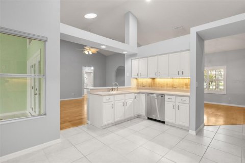 Casa en venta en Orlando, Florida, 4 dormitorios, 237.74 m2 № 2384201 - foto 9