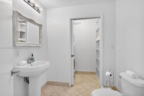 Купить кондоминиум в Майами, Флорида 4 комнаты, 107.95м2, № 1955816 - фото 8