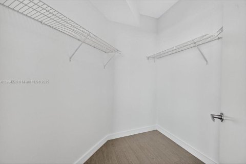 Купить кондоминиум в Майами, Флорида 4 комнаты, 107.95м2, № 1955816 - фото 24