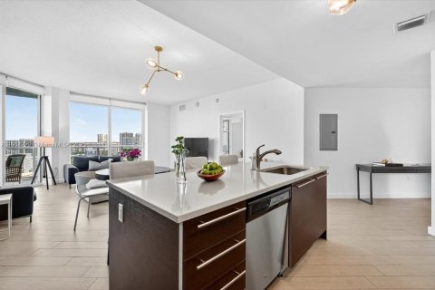 Купить кондоминиум в Майами, Флорида 4 комнаты, 107.95м2, № 1955816 - фото 13