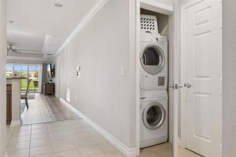 Купить кондоминиум в Фор-Корнерс, Флорида 5 комнат, 151.43м2, № 2203444 - фото 30
