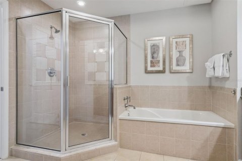 Купить кондоминиум в Фор-Корнерс, Флорида 5 комнат, 151.43м2, № 2203444 - фото 13