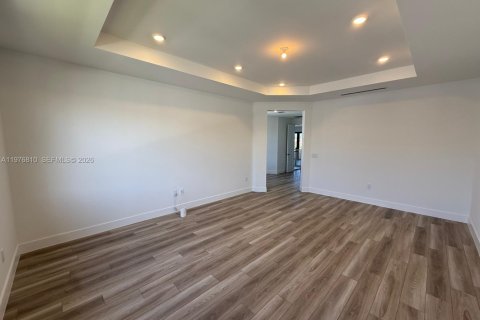 Villa ou maison à vendre à Miami, Floride: 6 chambres, 408.77 m2 № 2046188 - photo 6