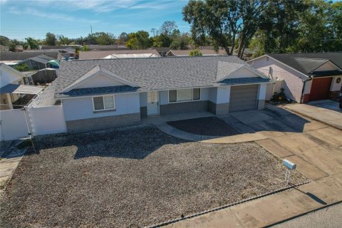 Villa ou maison à vendre à Port Richey, Floride: 2 chambres, 124.86 m2 № 2395903 - photo 2