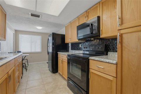 Villa ou maison à vendre à Port Richey, Floride: 2 chambres, 124.86 m2 № 2395903 - photo 15