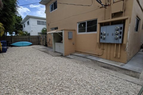 Copropriété à louer à Miami Beach, Floride: 2 chambres, 99.41 m2 № 2048906 - photo 7