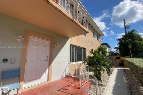 Copropriété à louer à Miami Beach, Floride: 2 chambres, 99.41 m2 № 2048906 - photo 2