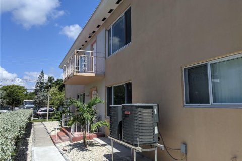 Copropriété à louer à Miami Beach, Floride: 2 chambres, 99.41 m2 № 2048906 - photo 4