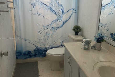 House in Homestead, Florida 5 bedrooms, 201.6 sq.m. № 1972141 - photo 16