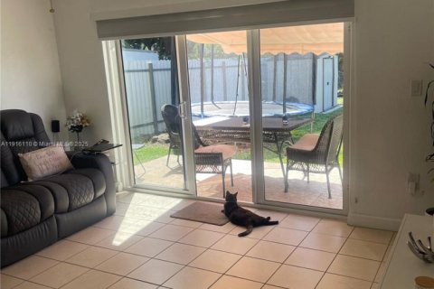 House in Homestead, Florida 5 bedrooms, 201.6 sq.m. № 1972141 - photo 15