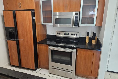 Condo in Aventura, Florida, 2 bedrooms № 1236423 - photo 3